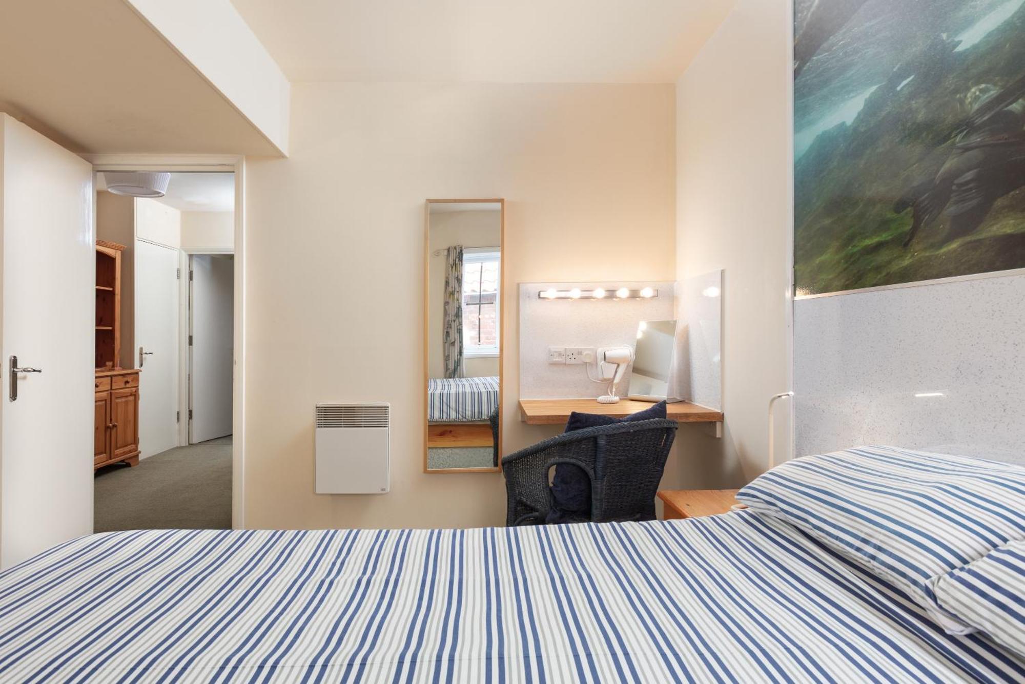 Discovery Accommodation Whitby Eksteriør billede